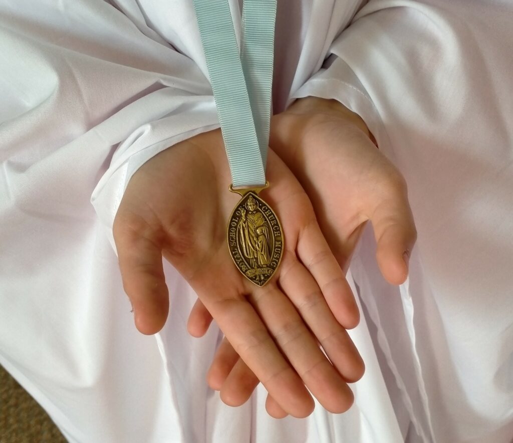 Choral medal